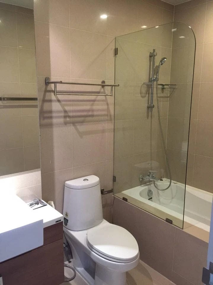 Urgent sale!! Noble Refine Condo, 25th floor, beautiful room, good price, fully furnished, ready to move in, don't miss it!!