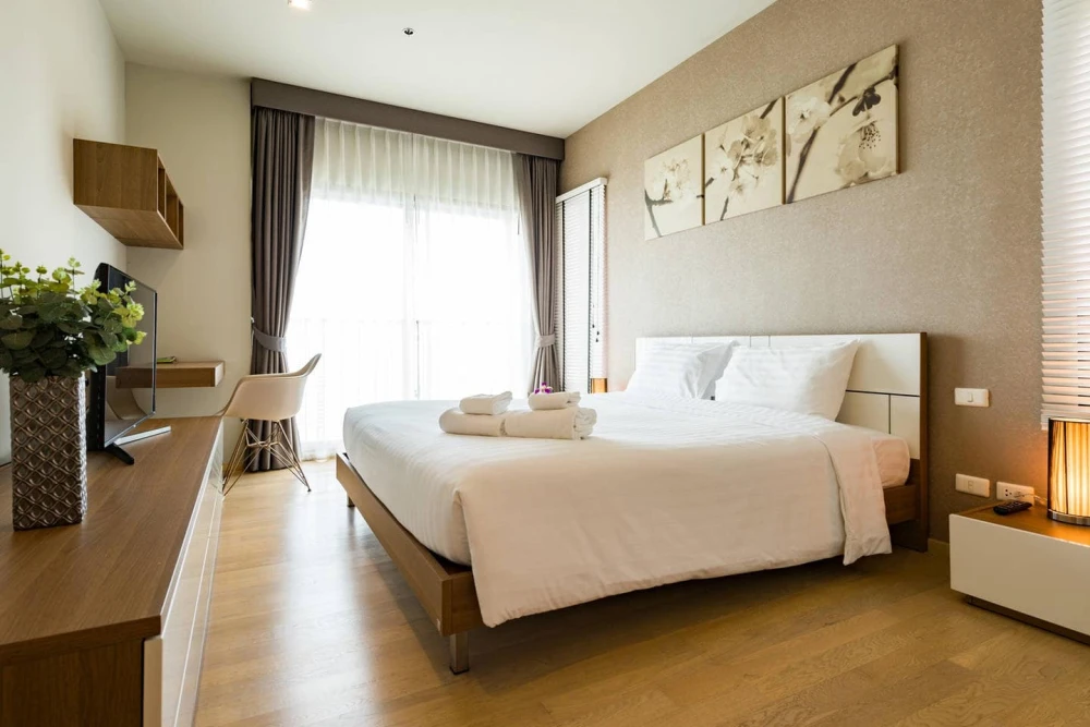 Urgent sale!! Noble Refine Condo, 25th floor, beautiful room, good price, fully furnished, ready to move in, don't miss it!!