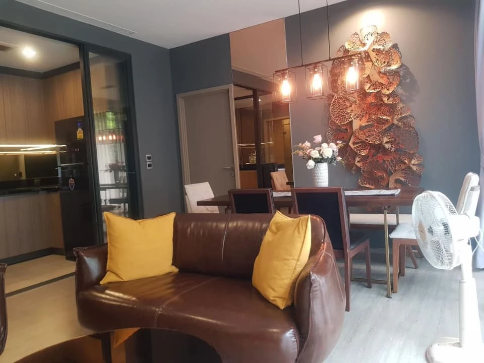 Urgent sale!!!! Condo Mori House 2 bedrooms, 2 bathrooms, beautifully decorated built-in, fully furnished. Don't just look, hurry up and reserve now!