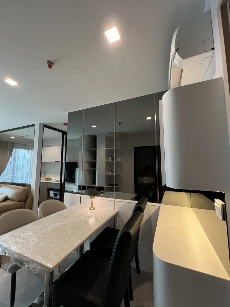ขายด่วน!! คอนโด ไลฟ์ สาทร - เซียร์ร่า ห้องสวย บิ้วอินแนว Luxury- Modern สวยมาก พร้อมอยู่ จองเลย!!