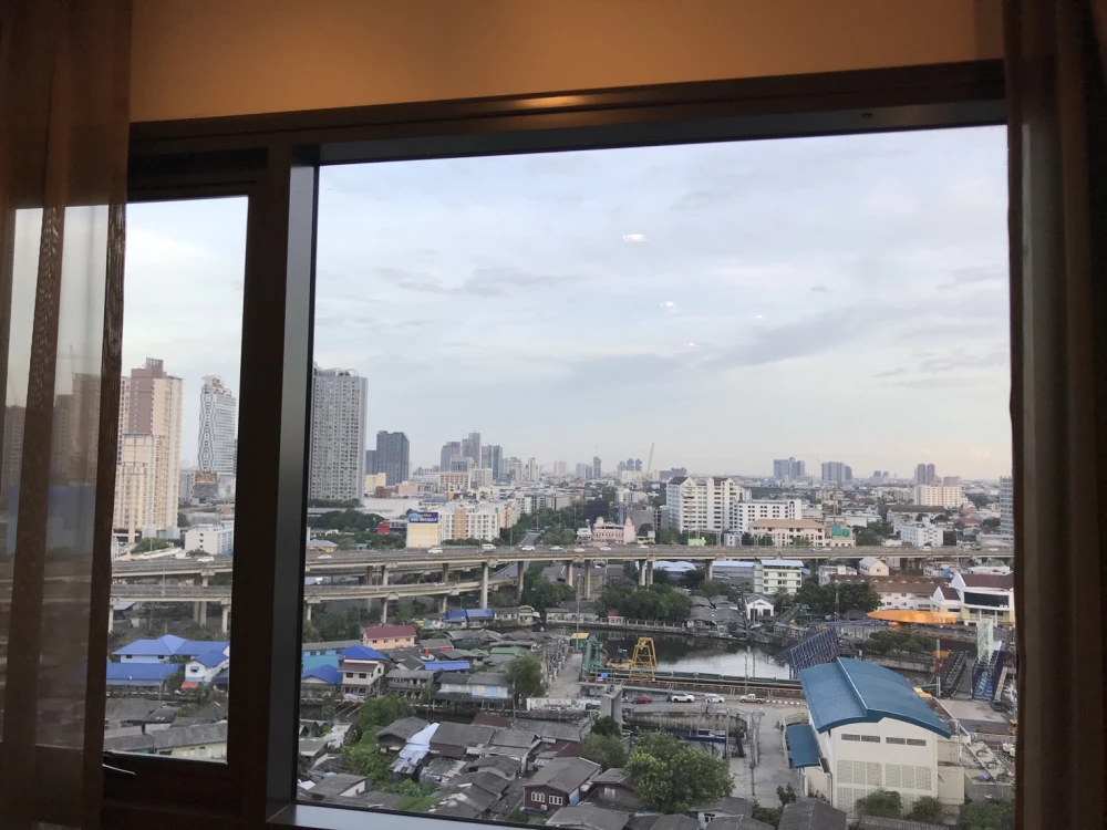 Urgent sale!! Condo Life Sukhumvit 48, 14th floor, corner unit with river view, beautiful room, fully furnished, ready to move in. Don't miss out!!