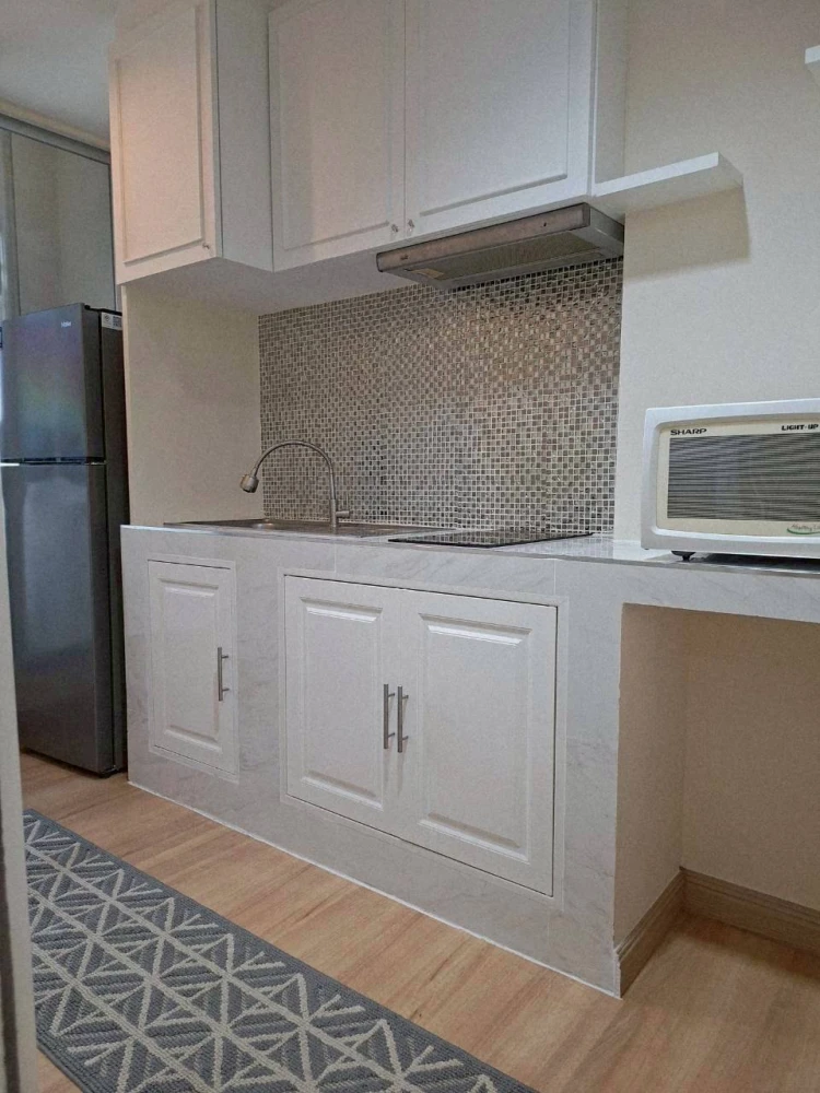 Urgent sale!! Condo Life @ Phahon-Ari, newly renovated room, ready to move in, don't miss it!!