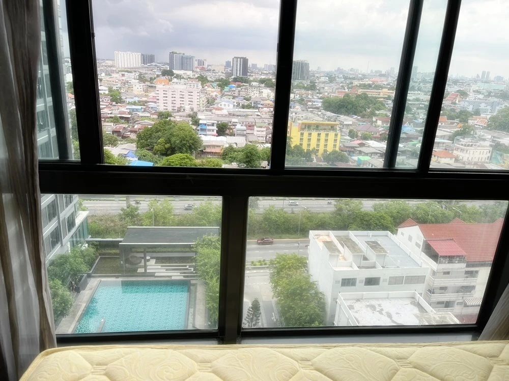 Urgent sale!! Condo Ideo Sathorn-Tha Phra, 14th floor, swimming pool and BTS view, fully furnished, good price, ready to move in, book now!!