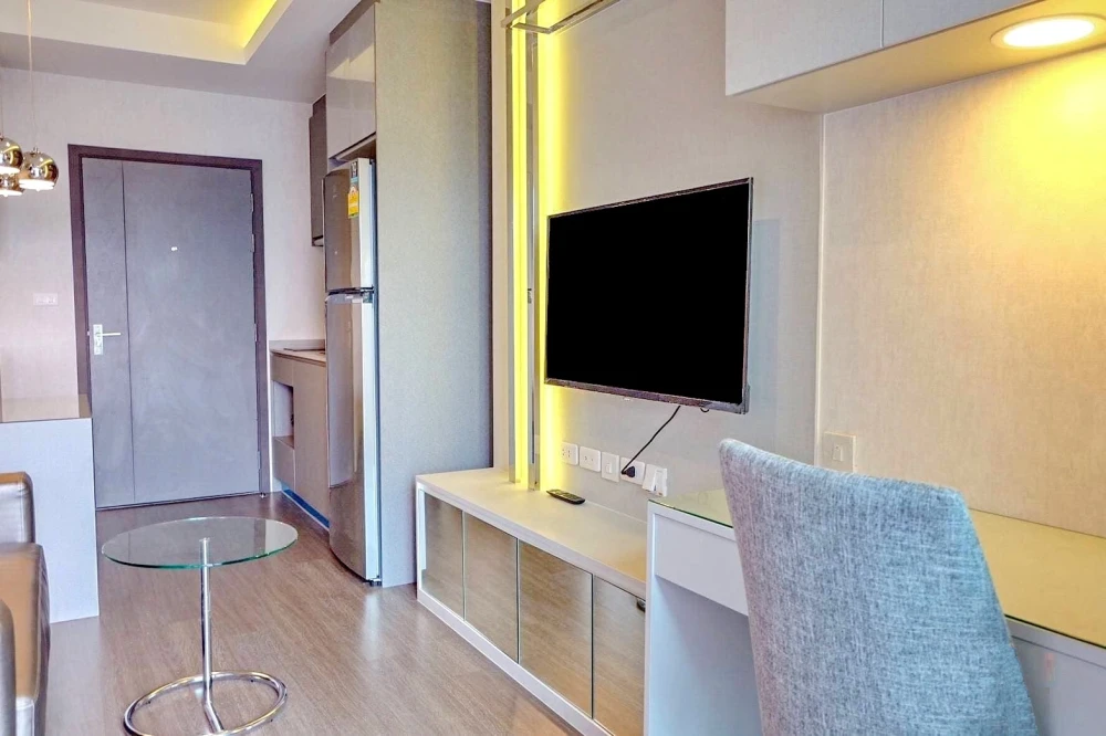 Urgent sale!! Condo Ideo Sukhumvit 93, 11th floor, Building B. Beautiful and very livable. Fully furnished. Ready to move in. Reserve now!!