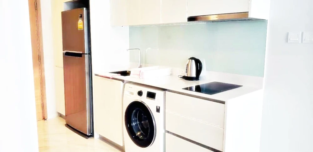 Urgent sale!! Condo Hyde Sukhumvit 11, 17th floor, beautiful room, fully furnished, bring your bags and move in, don't miss it!!