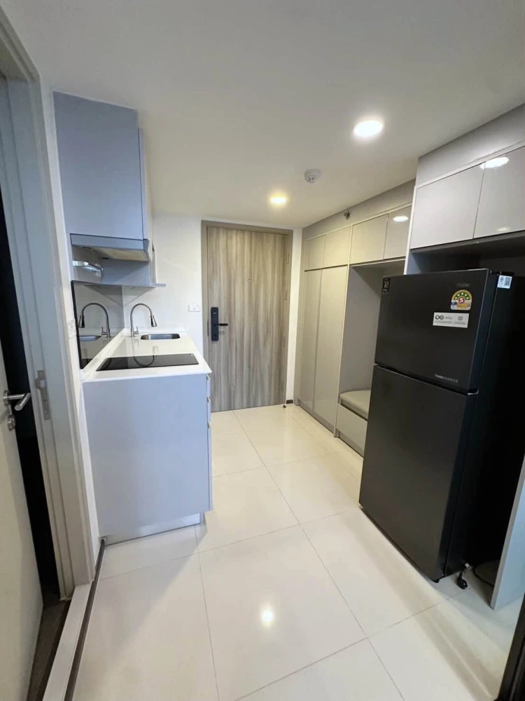 Urgent sale! Knightsbridge Space Ratchayothin condo. Beautifully decorated, high-quality built-ins, and an amazing price—you don't want to miss this!