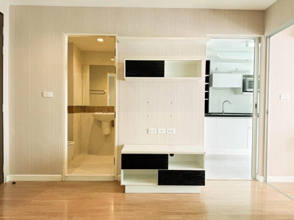 Urgent sale! Casa Condo Ratchada-Tha Phra, 3rd floor, Building A. Nice size, comfortable and not cramped. Own it today! Don't wait!