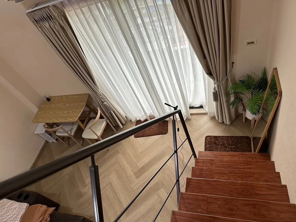 Urgent sale: Champs Elysees Tiwanon, spacious room, lots of usable space, and not too expensive. Buy now!