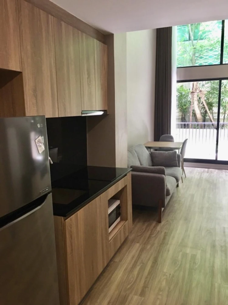 Urgent sale!! Blossom Condo at Sathorn-Charoen Rat, 1st floor, Building D, beautiful room, fully furnished, convenient transportation, don't miss it!!