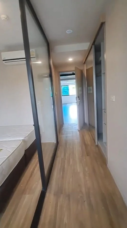 Urgent Sale!! Blossom Condo at Sathorn-Charoenrat, 2nd floor, Building A, beautiful unit, fully furnished, ready to move in immediately. Reserve now!!