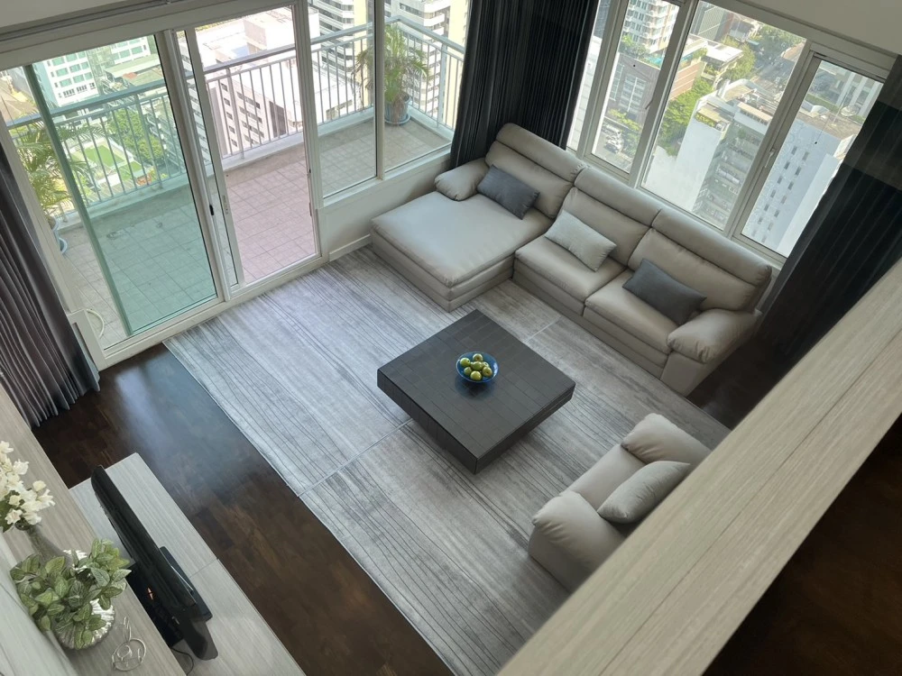 Urgent sale!! Siri Twenty Four house, 33rd floor, 2-storey luxury condo, spacious, fully furnished, ready to move in, hurry up and reserve now!!