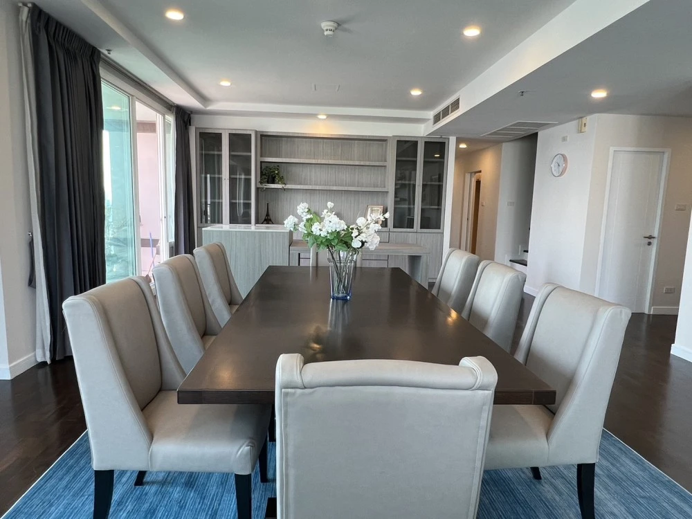 Urgent sale!! Siri Twenty Four house, 33rd floor, 2-storey luxury condo, spacious, fully furnished, ready to move in, hurry up and reserve now!!