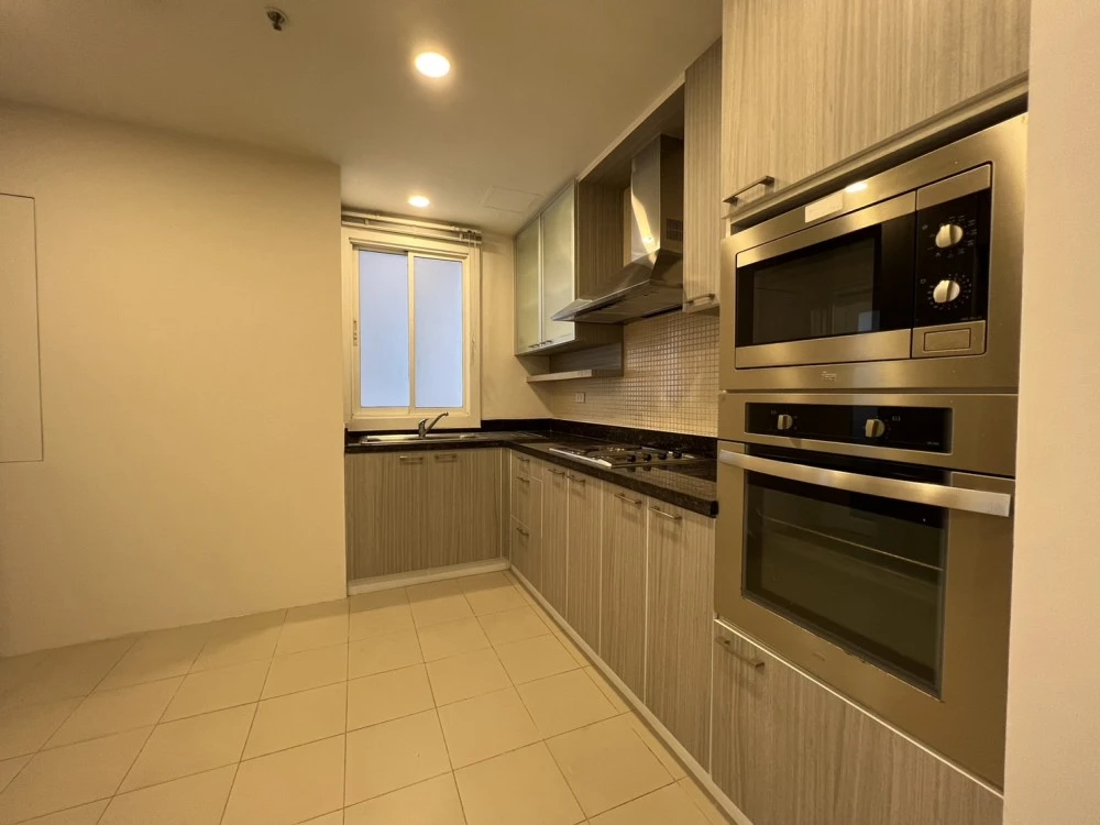 Urgent sale!! Siri Twenty Four house, 33rd floor, 2-storey luxury condo, spacious, fully furnished, ready to move in, hurry up and reserve now!!