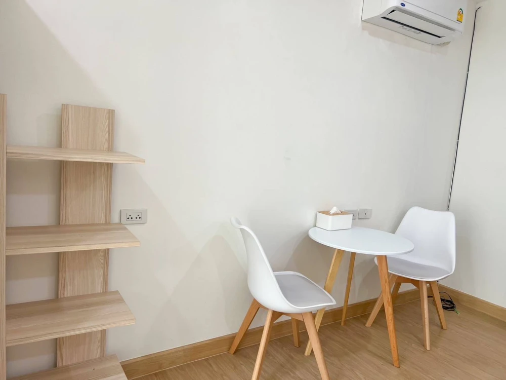 Urgent sale: Prachaya Place Ratchada-Huai Khwang, beautifully decorated room, pleasing white tone, affordable price, buy now.