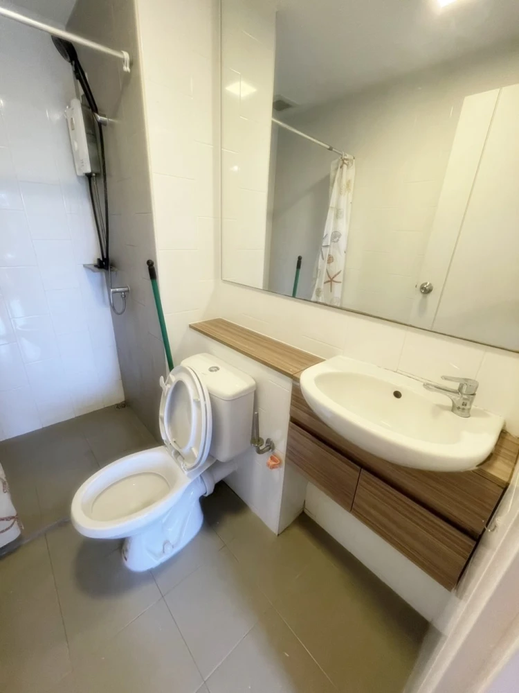 Urgent sale!! Plum Condo Rangsit Alive Phase 1, 4th floor, Building D, beautiful room, convenient transportation, ready to move in, don't miss it!!