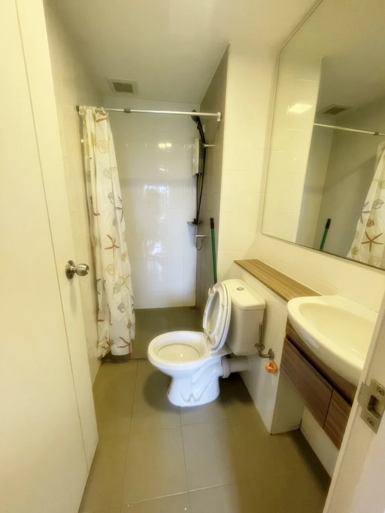 Urgent sale!! Plum Condo Rangsit Alive Phase 1, 4th floor, Building D, beautiful room, convenient transportation, ready to move in, don't miss it!!