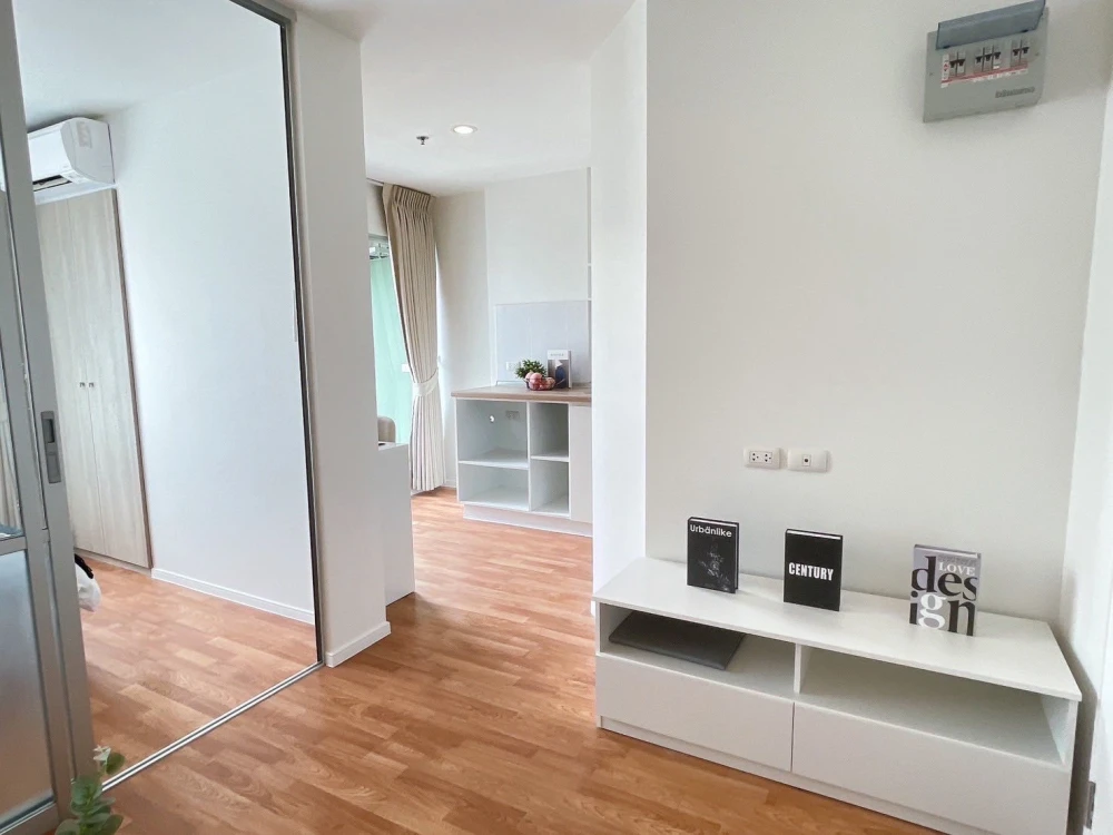 Urgent sale! Lumpini Park Nawamin-Sri Burapha. Modern Luxuary style room. Affordable price. Come and own it today!