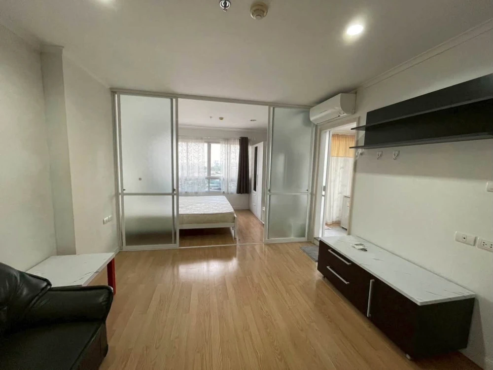 Urgent Sale! Lumpini Ville Prachachuen-Phongphet. Unit with a clearly separated room layout. Great price—make it yours today. Don't miss out!