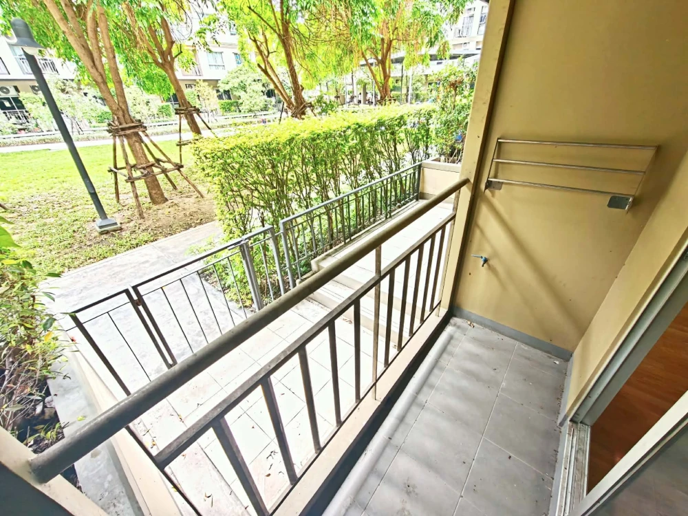 Urgent sale! Lumpini Ville Phra Nangklao-Riverview. Unfurnished unit at an attractive price—if you love interior decorating, this is one you definitel
