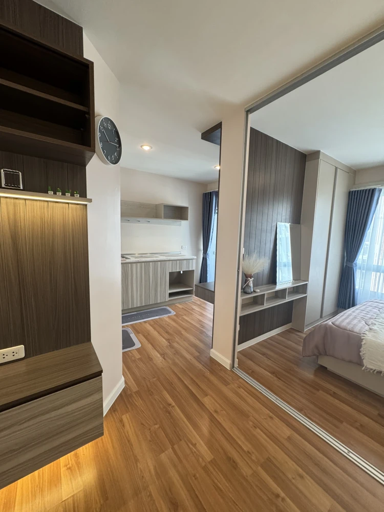 Urgent sale!! V Condo Lat Krabang, 3rd floor, Building B1, nice room, good price, ready to move in, don't miss it!!