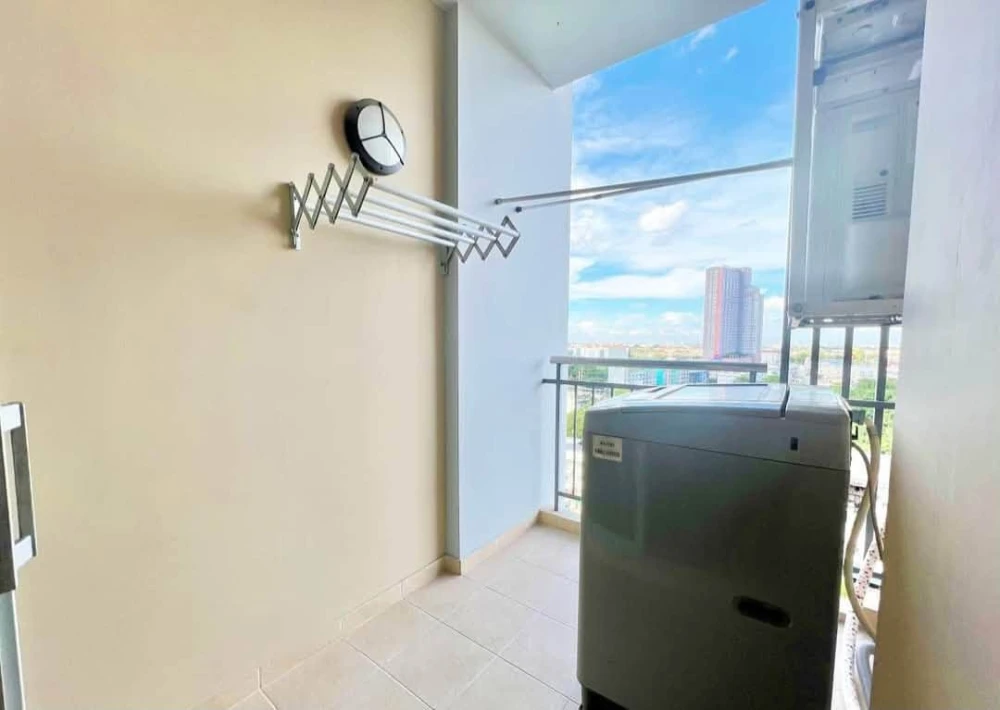 Urgent sale! Supalai Vista Ha Yaek Pak Kret. Spacious, comfortable unit with ample living area—secure yours today.