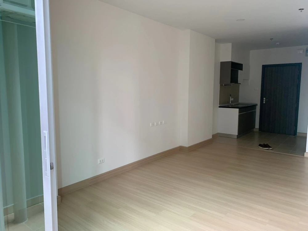Urgent sale, Supalai Veranda, Phasi Charoen Station. The room is ready to move in. All convenient facilities, good price, come and reserve now.