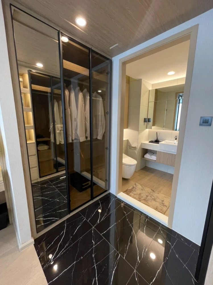 Urgent sale!! Origin Thonglor World, 6th floor, fully furnished, ready to move in immediately, great location, don't miss it!!