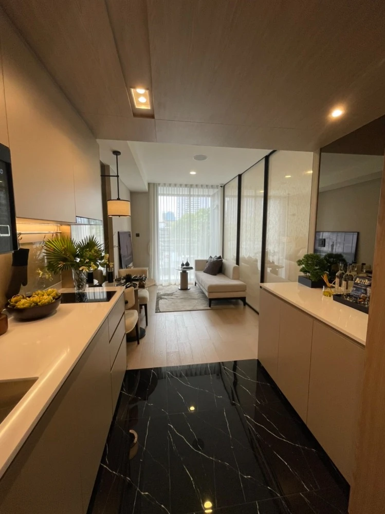 Urgent sale!! Origin Thonglor World, 6th floor, fully furnished, ready to move in immediately, great location, don't miss it!!