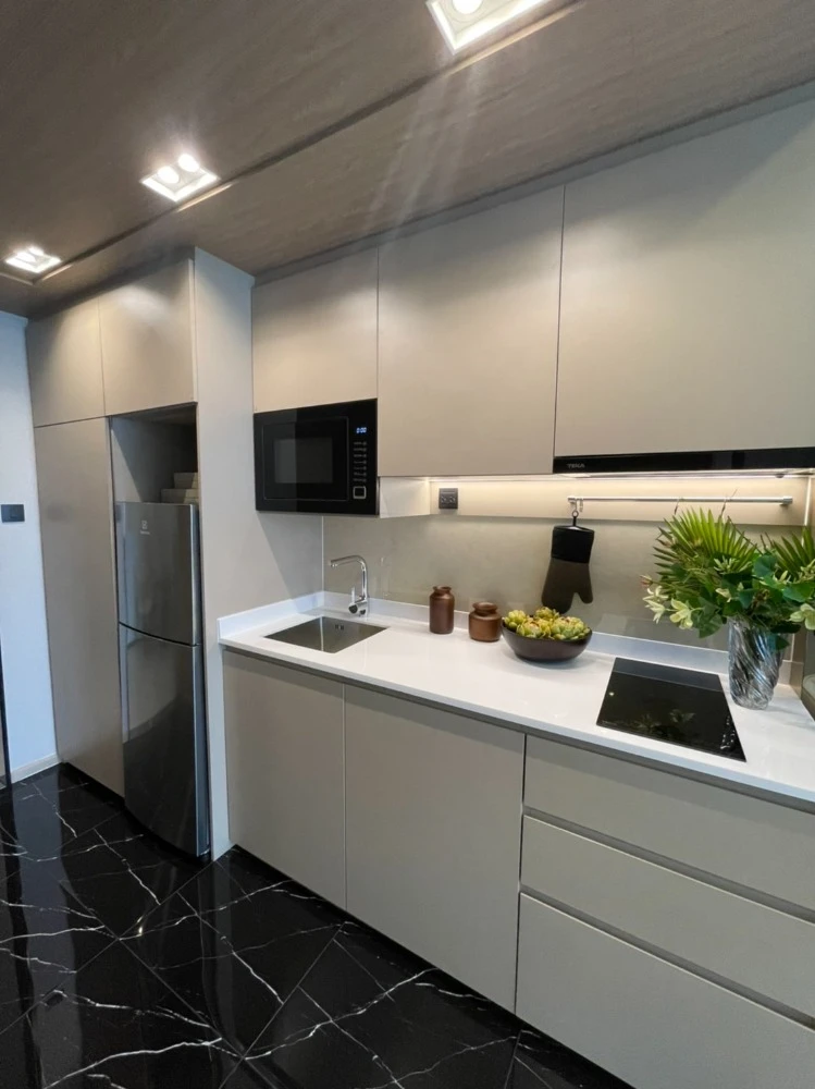 Urgent sale!! Origin Thonglor World, 6th floor, fully furnished, ready to move in immediately, great location, don't miss it!!