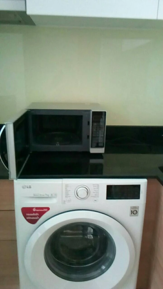Urgent Sale!! Circle Condominium, 12th Floor, Building B, Beautiful Unit, Super Cozy, Great Price, Don't Miss!!