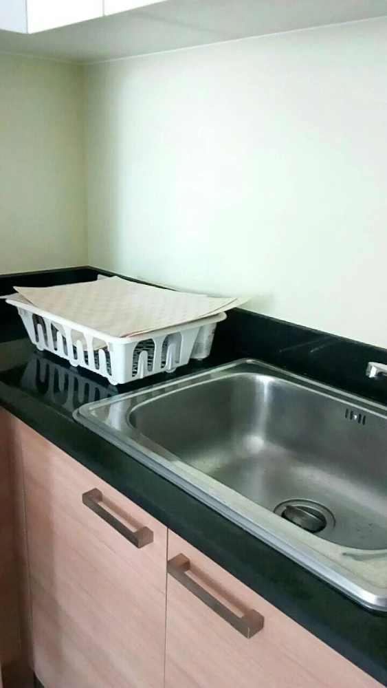 Urgent Sale!! Circle Condominium, 12th Floor, Building B, Beautiful Unit, Super Cozy, Great Price, Don't Miss!!