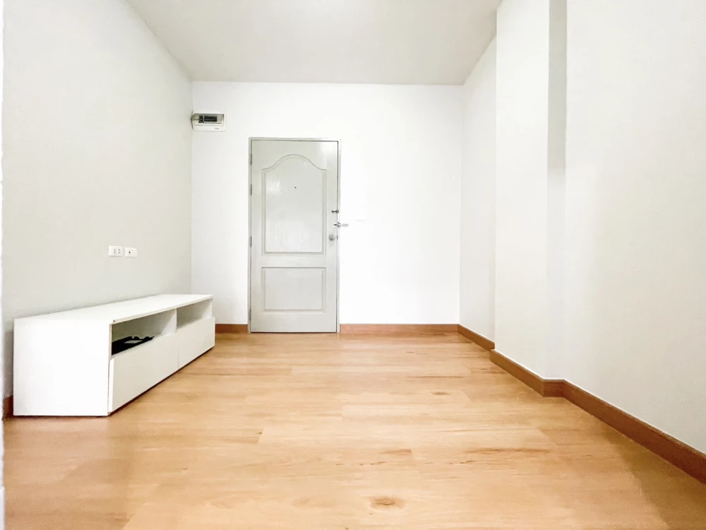 Urgent sale!! The Kit Lam Luk Ka Khlong 2 (Phase 1) Very beautiful room, good price, can move in immediately. Don't miss it!!