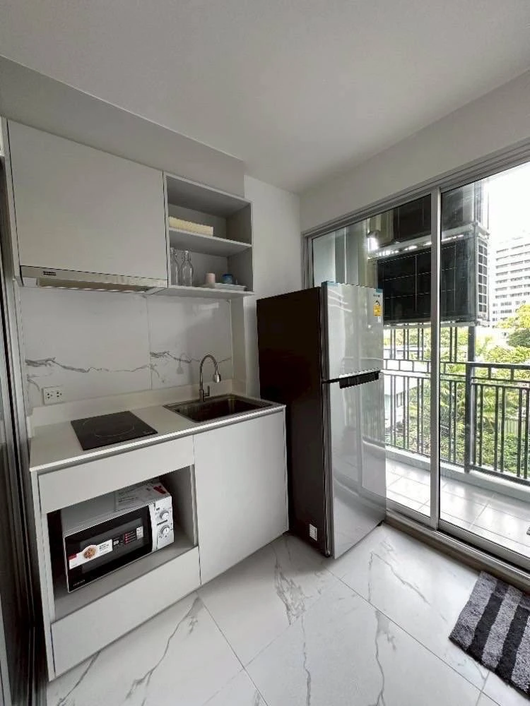 Urgent sale! The Tree Ladprao 15, corner room with privacy. Everything you need here. Just bring your bags and move in. Hurry and buy!