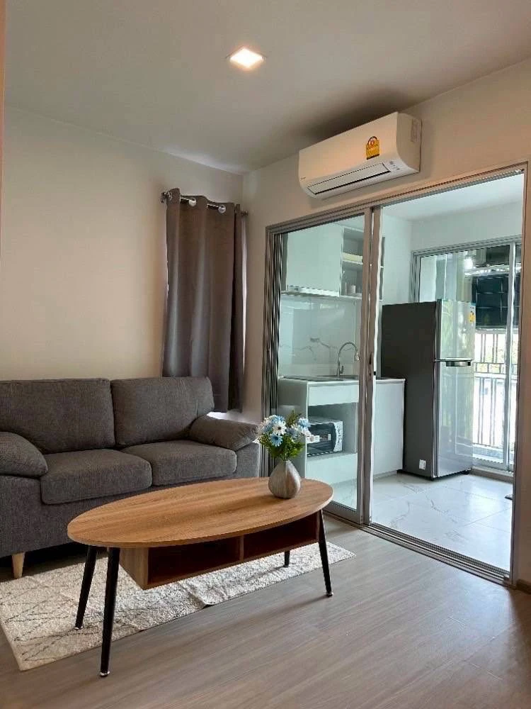 Urgent sale! The Tree Ladprao 15, corner room with privacy. Everything you need here. Just bring your bags and move in. Hurry and buy!