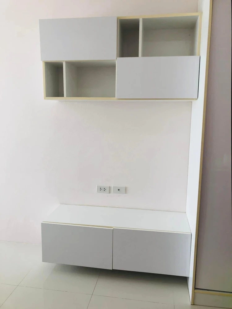 Urgent sale: The Hug Condo Bangsaen, 7th floor, bright room with built-in furniture, great view, hurry and reserve now!