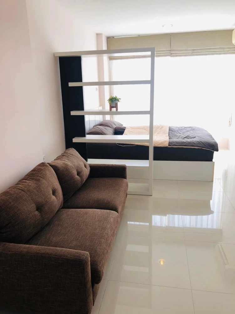 Urgent sale: The Hug Condo Bangsaen, 7th floor, bright room with built-in furniture, great view, hurry and reserve now!