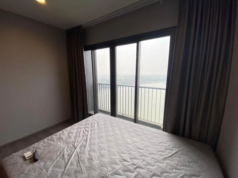 Urgent sale, The Politan Aqua, high floor, spacious room with facilities, can't miss booking.