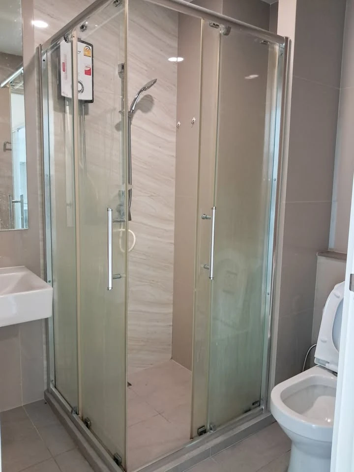 For Sale/Rent The Tree Sukhumvit 71 Ekkamai, ready to move in, 12th floor, perfect height, great price! Come and reserve now!