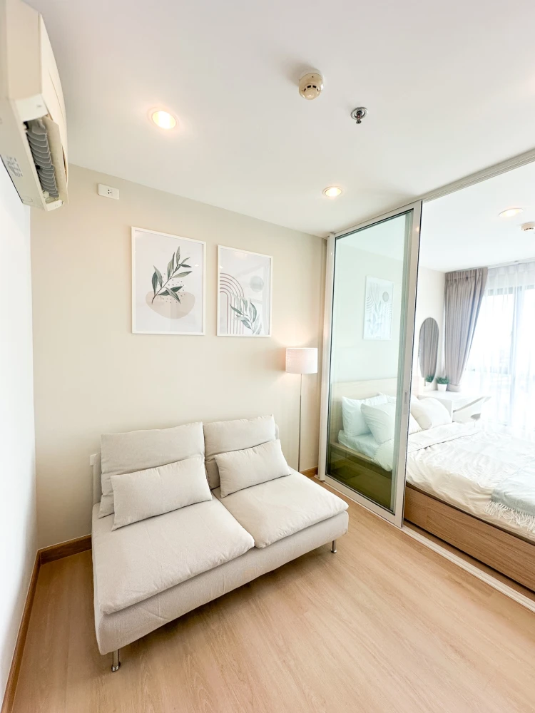 Urgent sale, The Base Chaengwattana, fully furnished, ready to move in, at a great price, hurry and become the owner today.
