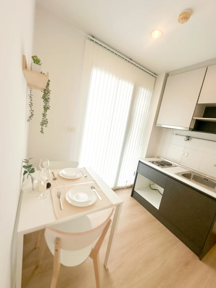 Urgent sale, The Base Chaengwattana, fully furnished, ready to move in, at a great price, hurry and become the owner today.