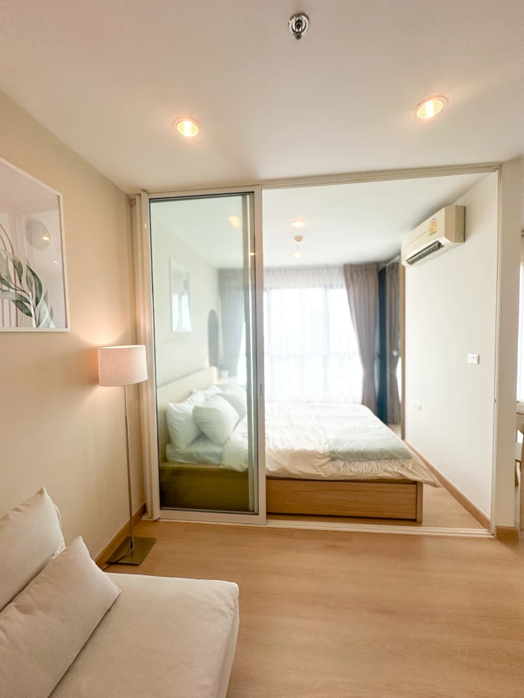Urgent sale, The Base Chaengwattana, fully furnished, ready to move in, at a great price, hurry and become the owner today.