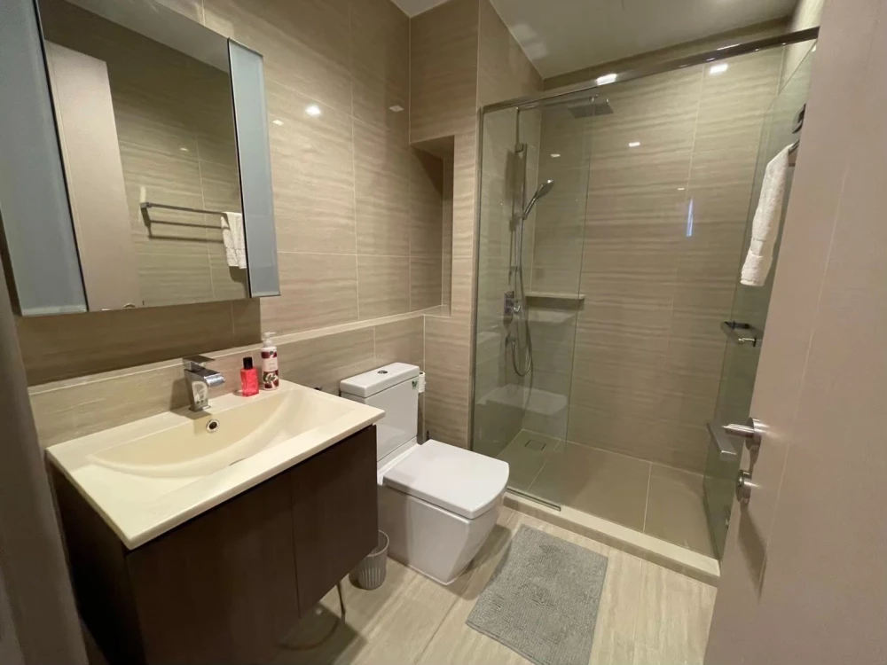 Urgent sale, The Line Asoke-Ratchada, ready to move in, fully furnished, electrical appliances, just come and move in.