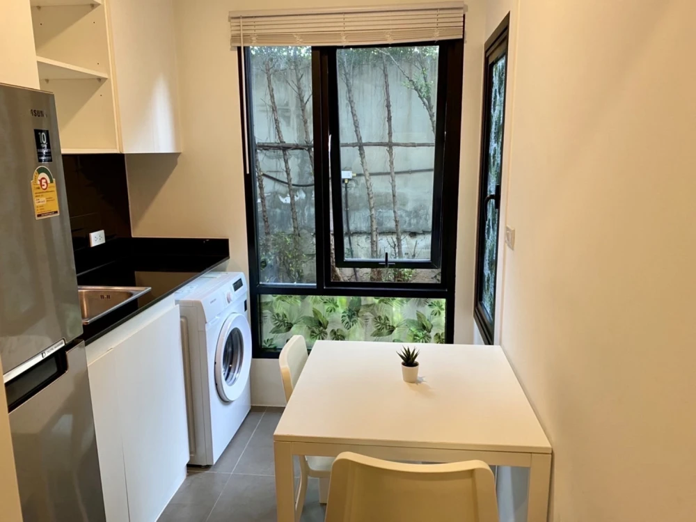 Urgent sale rent, Blesser Charan 96/1, spacious room, good usable area, good for own use or investment, hurry and book now.