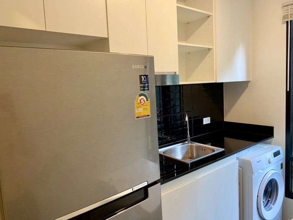 Urgent sale rent, Blesser Charan 96/1, spacious room, good usable area, good for own use or investment, hurry and book now.