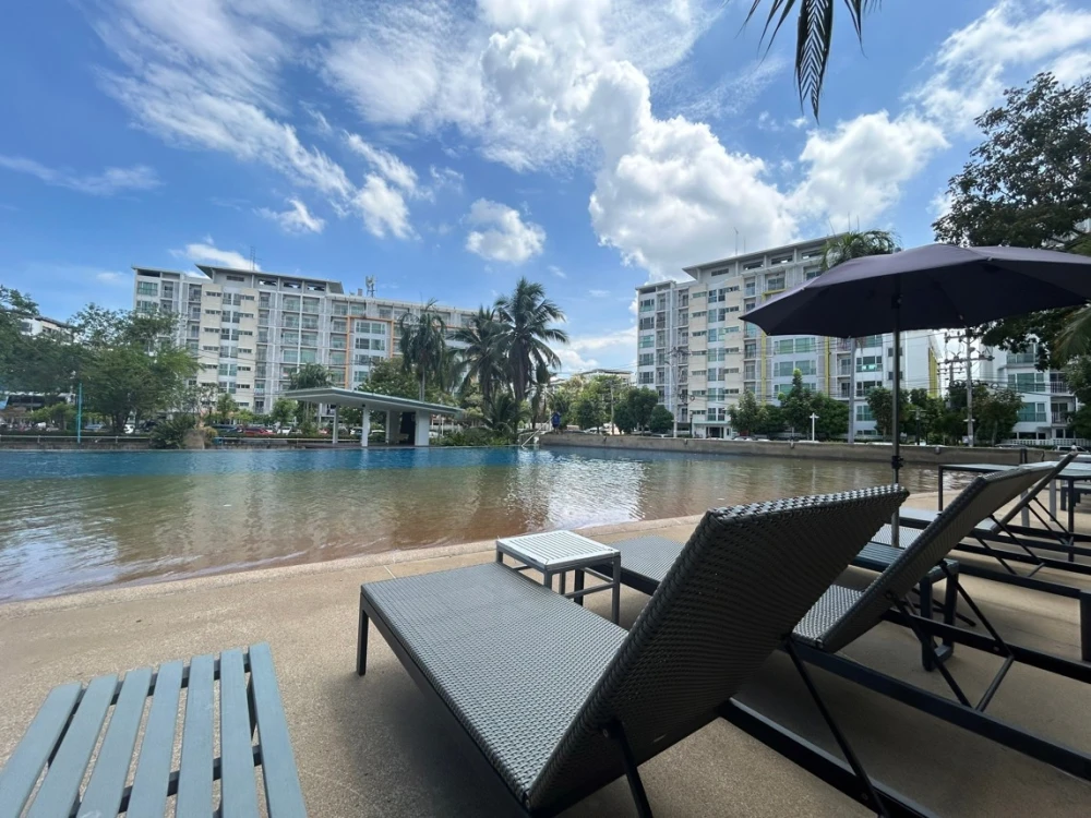 Urgent sale! Metro Park Sathorn, unfurnished unit, affordable price. Perfect for interior decorating enthusiasts, you absolutely can't miss this!