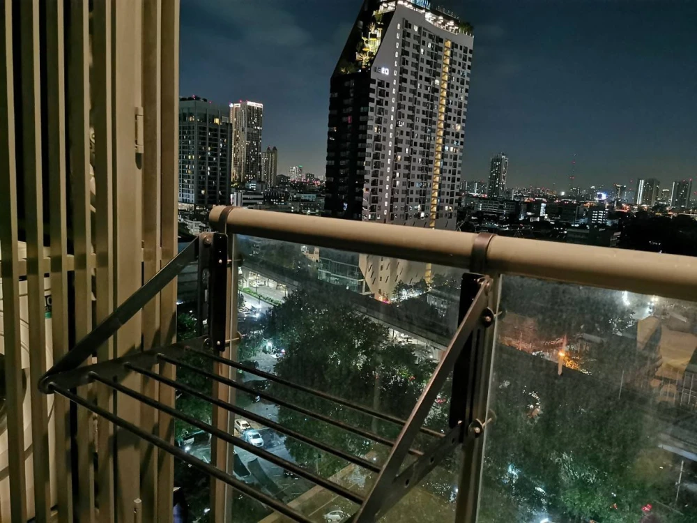 Urgent sale, M Chatuchak, high floor, city view, comes with complete facilities, pet owners must not miss.