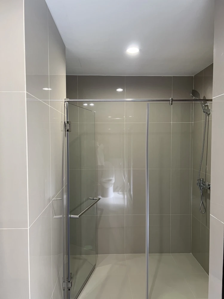 Urgent sale Noble Above Wireless-Ruamrudee, empty room, comes with usable space, room decorating lovers must not miss out.