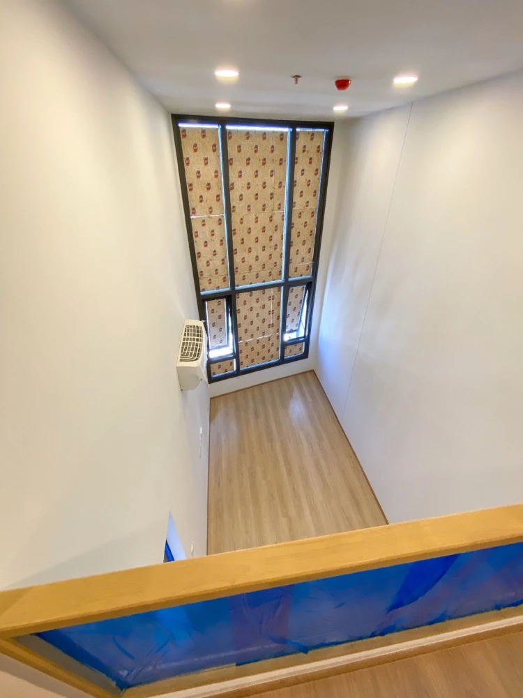 Urgent sale!! Life Rama 4 - Asoke Duplex room, 33rd floor, good location condo, convenient transportation, don't miss it, book now!!