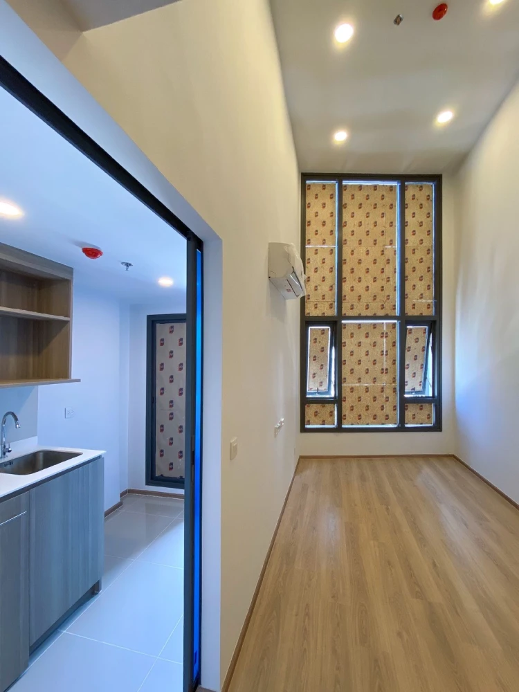 Urgent sale!! Life Rama 4 - Asoke Duplex room, 33rd floor, good location condo, convenient transportation, don't miss it, book now!!