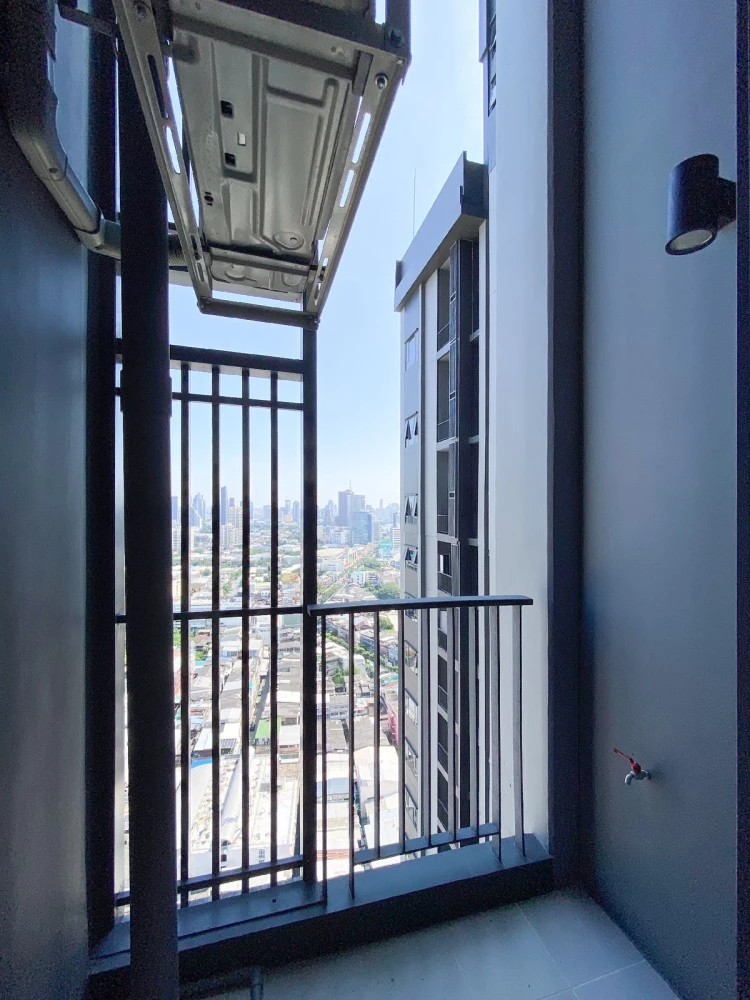Urgent sale!! Life Rama 4 - Asoke Duplex room, 33rd floor, good location condo, convenient transportation, don't miss it, book now!!